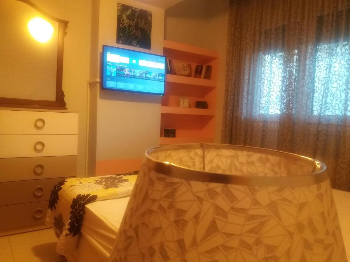 Apartment With Balcony And Parking Kavála ภายนอก รูปภาพ