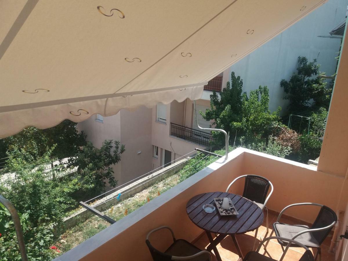 Apartment With Balcony And Parking Kavála ภายนอก รูปภาพ
