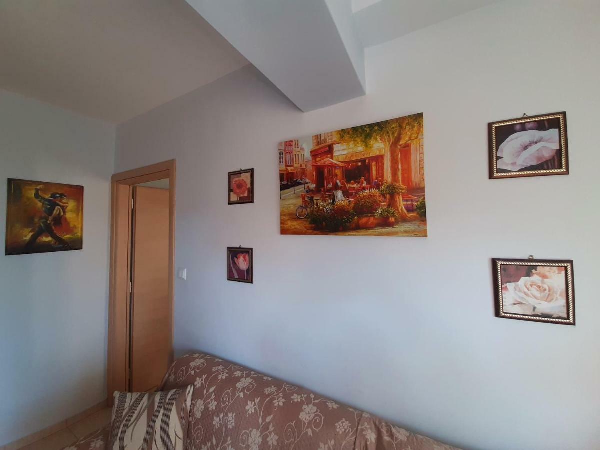 Apartment With Balcony And Parking Kavála ภายนอก รูปภาพ
