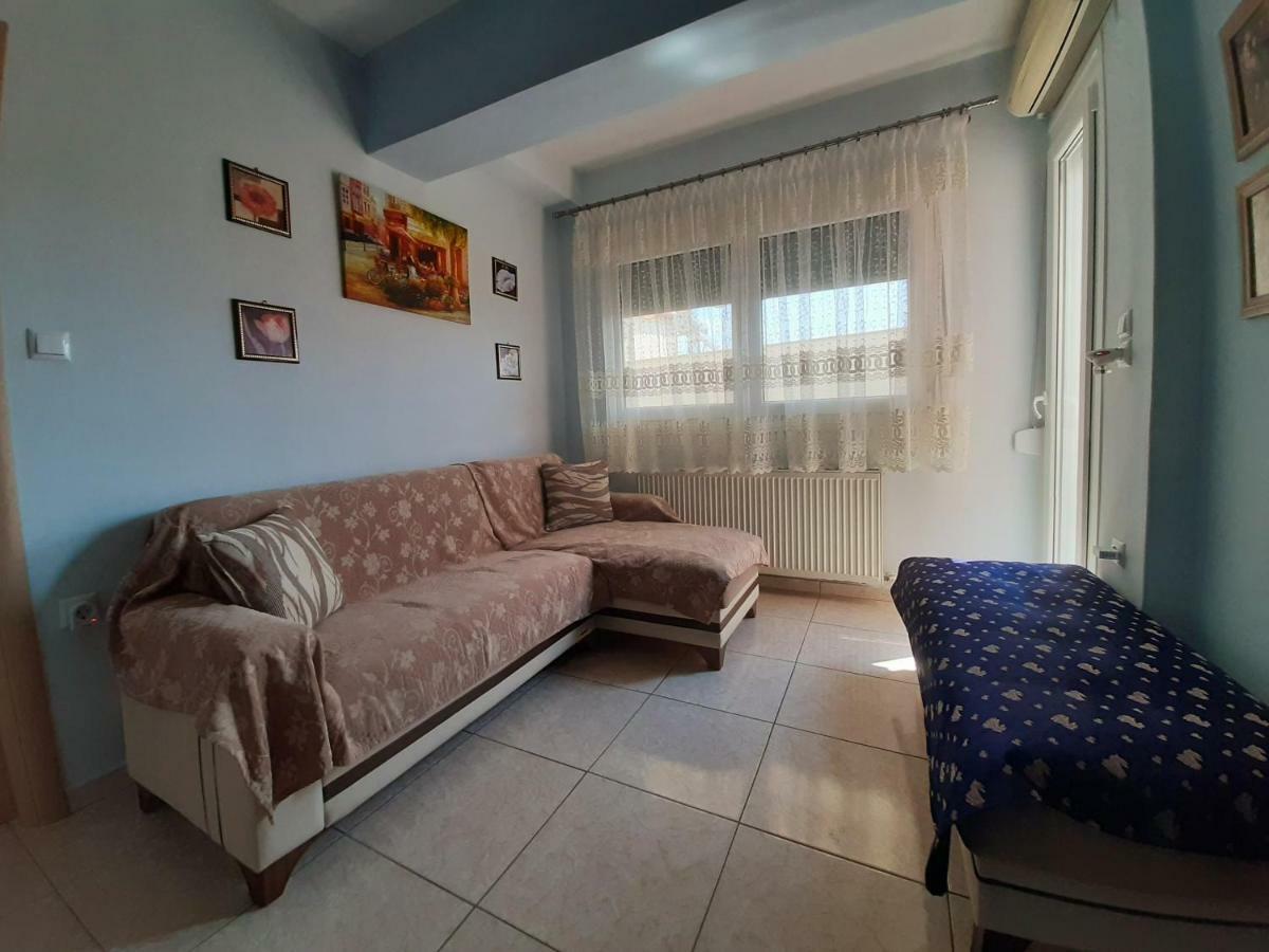 Apartment With Balcony And Parking Kavála ภายนอก รูปภาพ