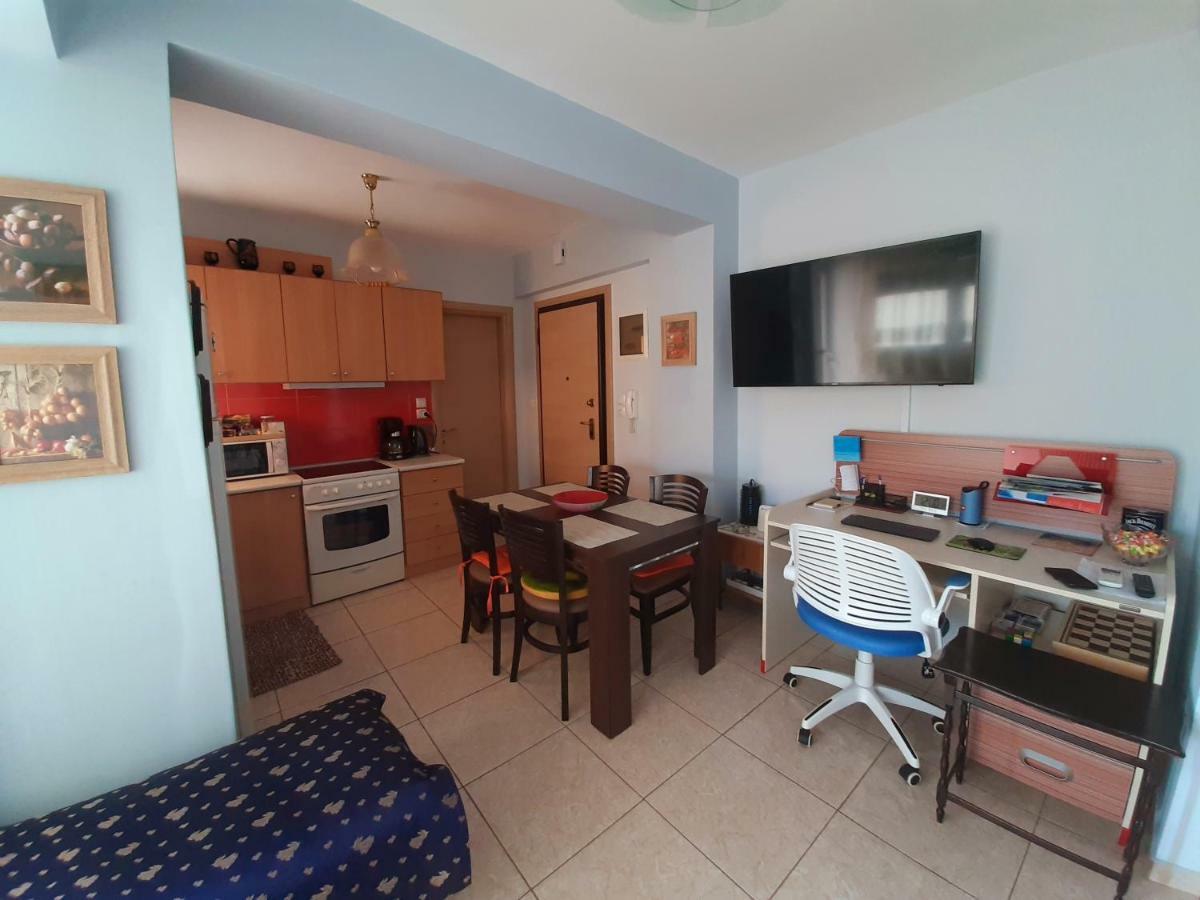 Apartment With Balcony And Parking Kavála ภายนอก รูปภาพ